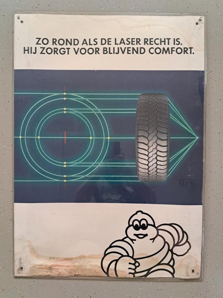 Vintage Dubbelzijdige kartonnen plaat Michelin harde plastic, Verzamelen, Merken en Reclamevoorwerpen, Gebruikt, Reclamebord, Ophalen
