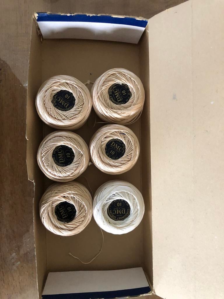 DMC haakgaren 10 naalddikte 1,5 5 beige 1 wit, Ophalen