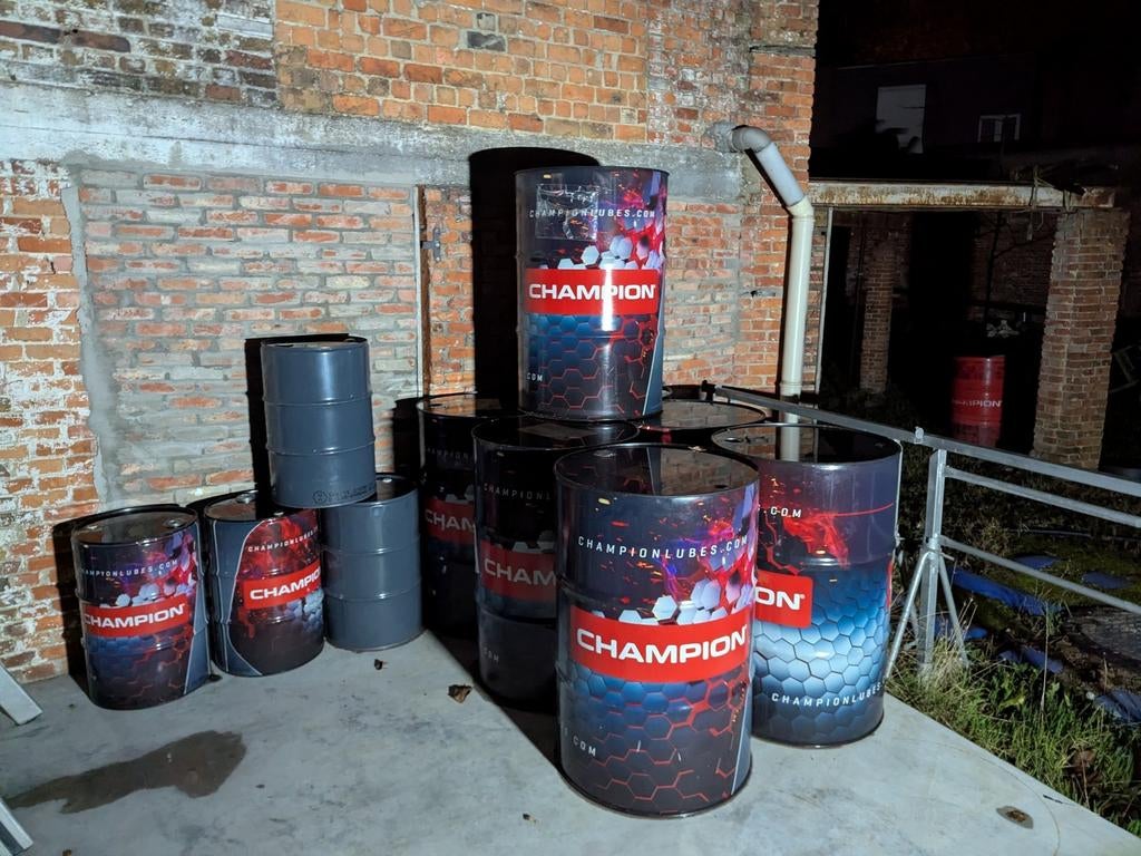 Lege olievaten Champion, Ophalen, Zo goed als nieuw