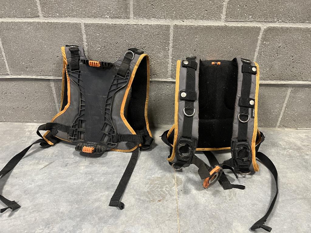 Pellenc harnas, Ophalen