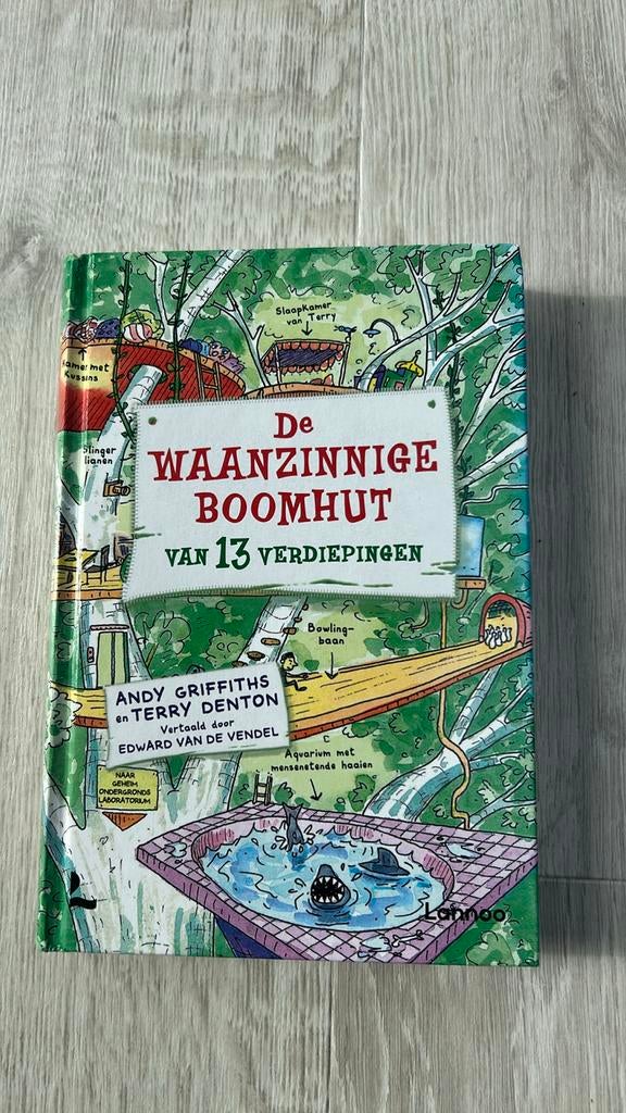 Terry Denton - De waanzinnige boomhut van 13 verdiepingen, Ophalen of Verzenden, Zo goed als nieuw, Terry Denton; Andy Griffiths