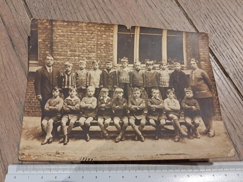 Oude klasfoto, zéér gedisciplineerd, Verzamelen, Ophalen of Verzenden, Zo goed als nieuw