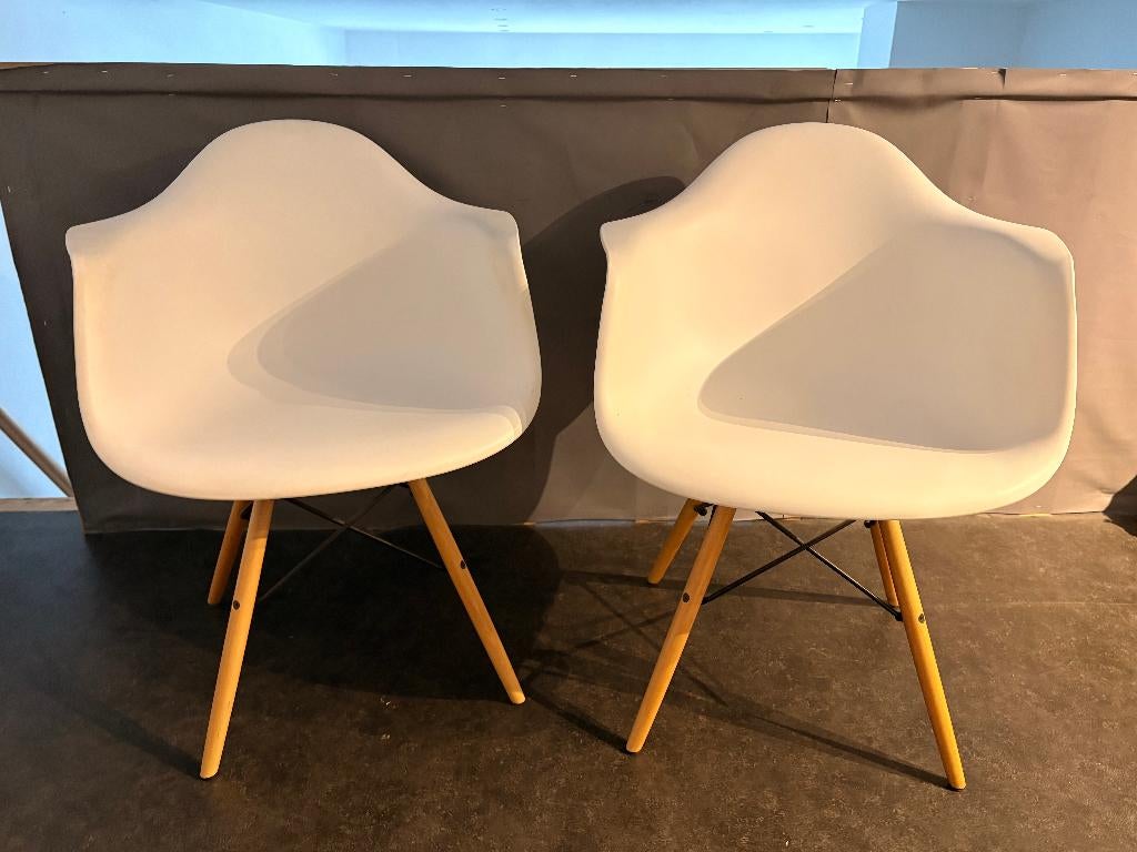 Set van 2 witte kuipstoelen – Scandinavisch design, Huis en Inrichting, Stoelen, Twee, Wit, Zo goed als nieuw, Scandinavisch , Eames DAW , Kuipstoel , Design stoel