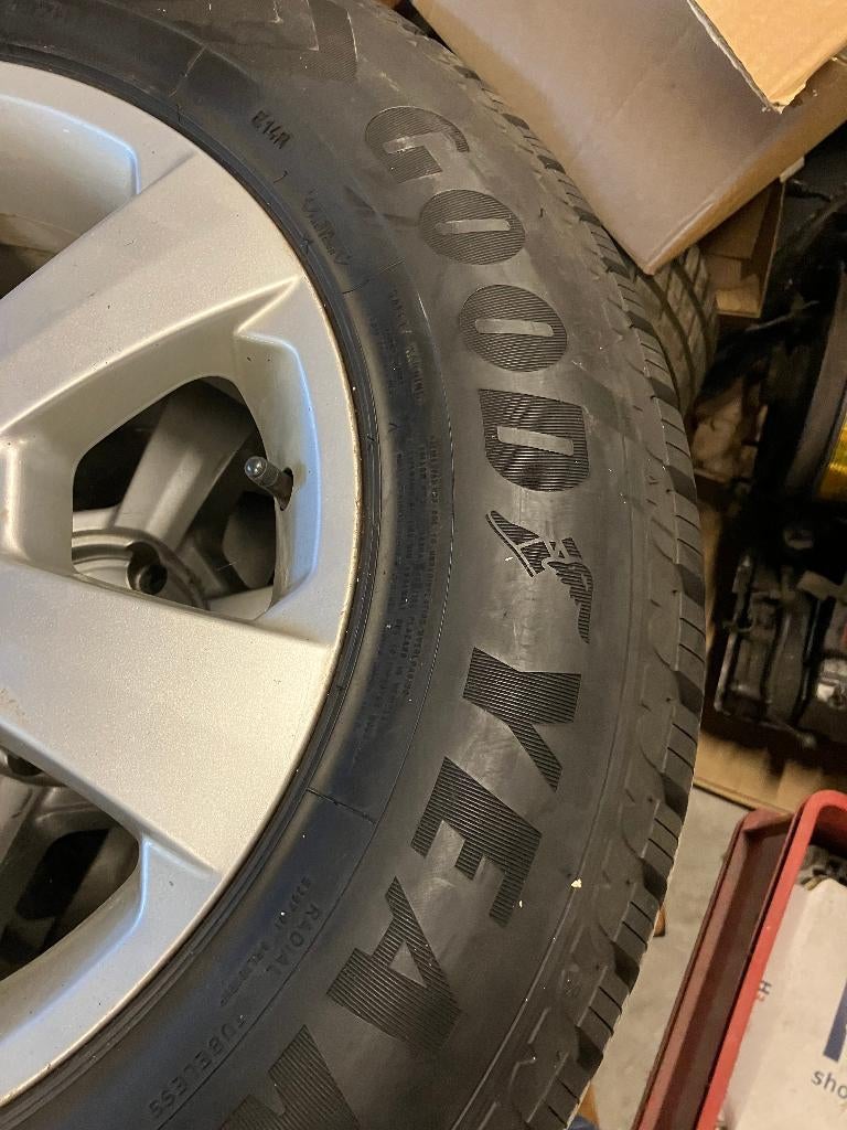 Pneus d'hiver, Neuf, Pneus et Jantes, 17 pouces, Enlèvement