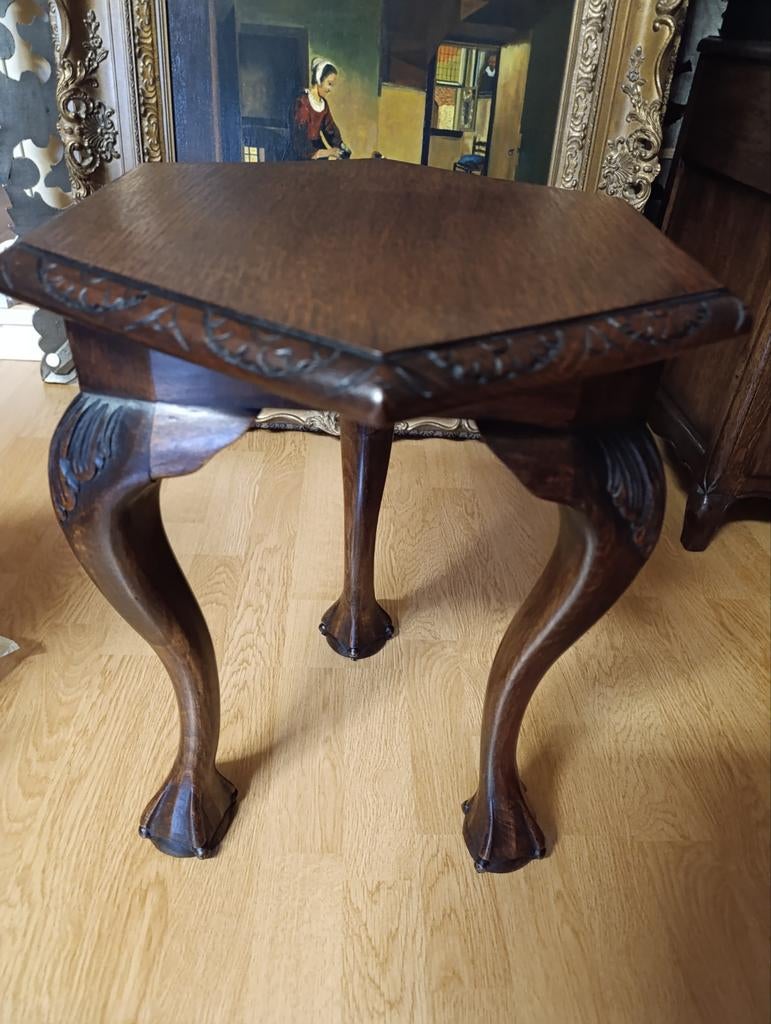 Antiek tafeltje, Ophalen