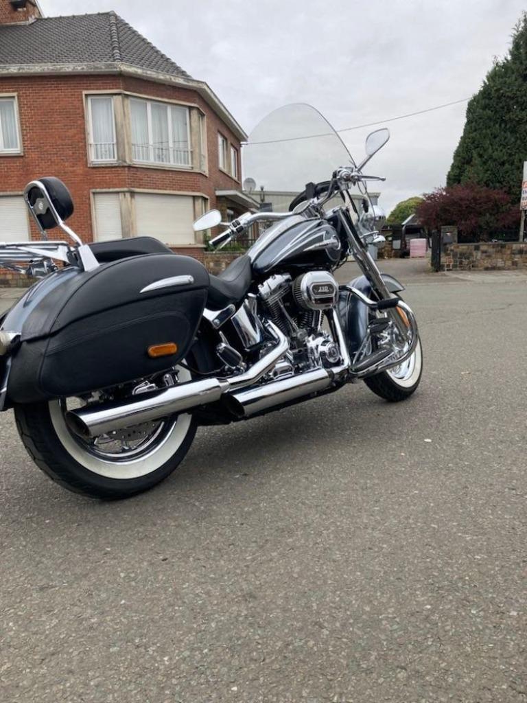 Harley Davidson DELUXE CVO - foto 3