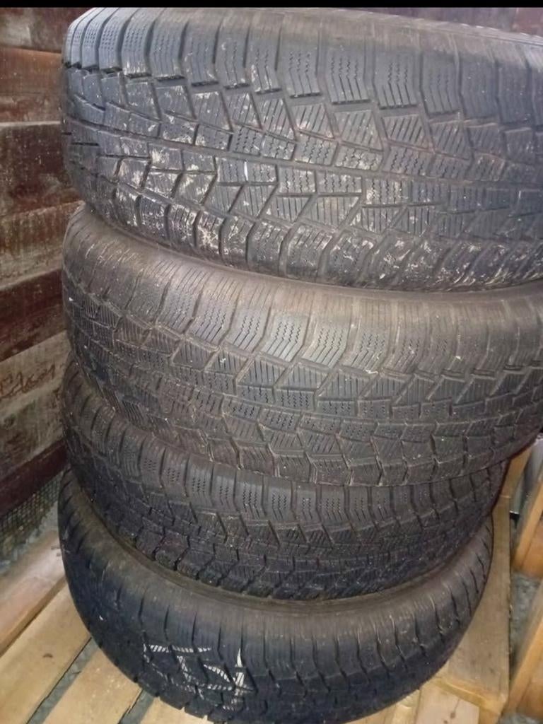 Pneus Hivers 235 65 R17 H range rover evoque, Enlèvement ou Envoi, Comme neuf