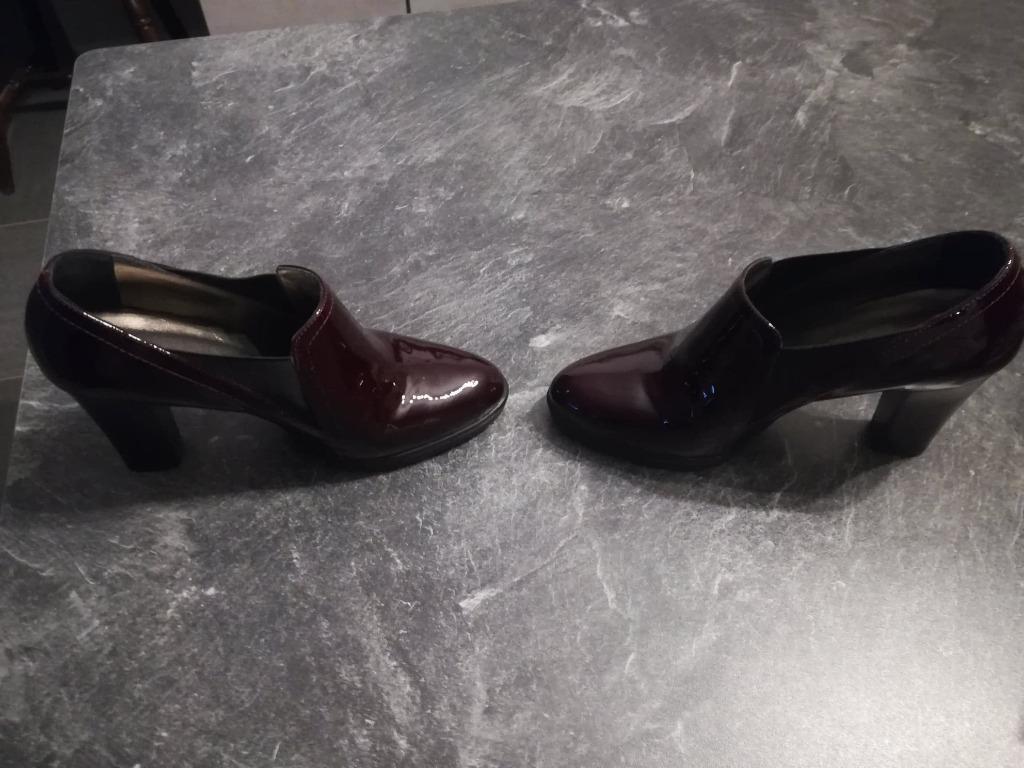 Chaussures à talon Hush Puppies bordeaux 36, Autres couleurs, Chaussures à haut talons, Comme neuf, Enlèvement