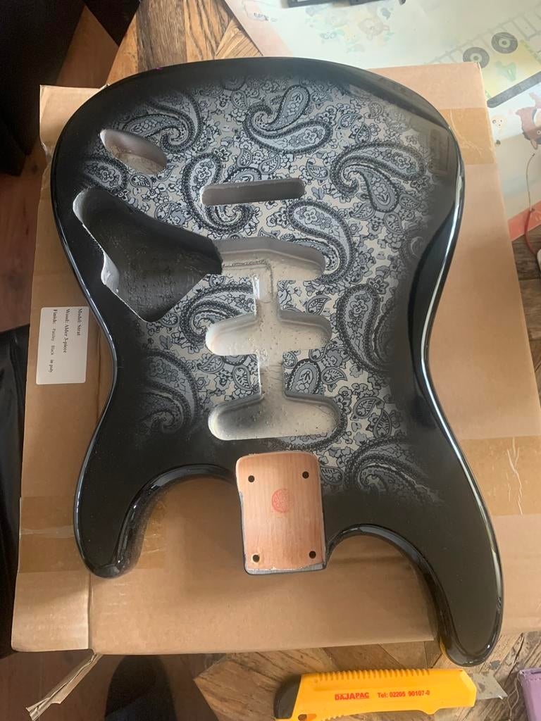 Stratocaster Paisley Body black flower power, Verzenden, Nieuw