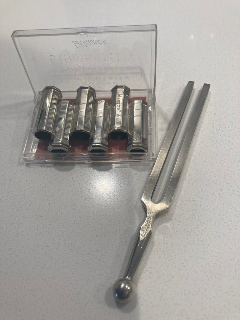 Stemfluitjes en stemvork voor gitaar -, Ophalen, Gebruikt, Klassieke of Spaanse gitaar