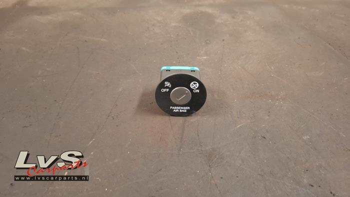 Airbag schakelaar van een Kia Stonic, -, -, Ophalen of Verzenden, -