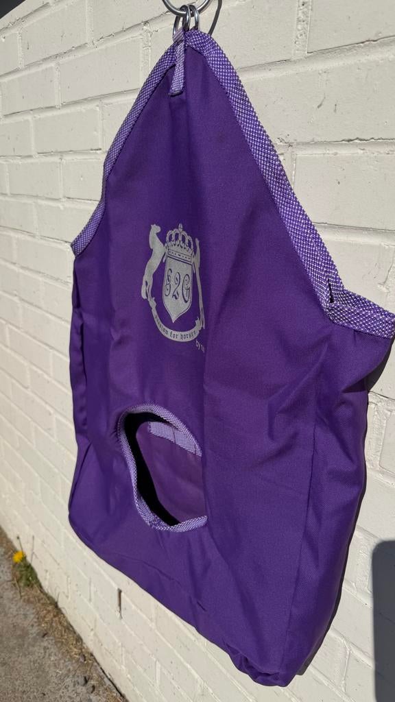 NOUVEAU sac à foin en polyester résistant à l'eau, Animaux & Accessoires, Chevaux & Poneys | Autres trucs de cheval, Neuf, Autres espèces