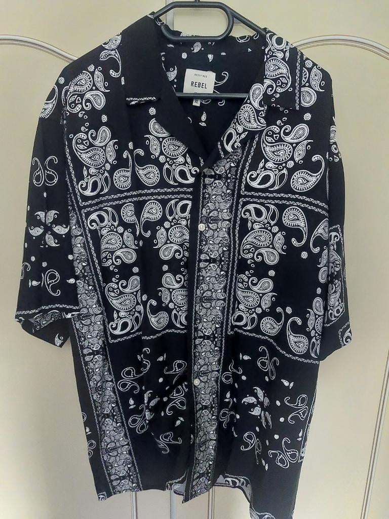 Hemd RRebel XL Nieuwstaat Nooit Gedragen, Vêtements | Hommes, Chemises, Enlèvement, Neuf, Noir