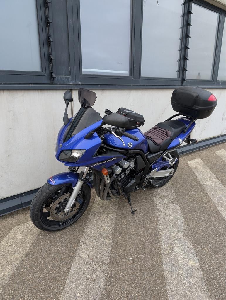 Yamaha fzs 600, Motos, Motos | Yamaha, Poignées chauffantes, Occasion, Plus de 35 kW, 4 cylindres