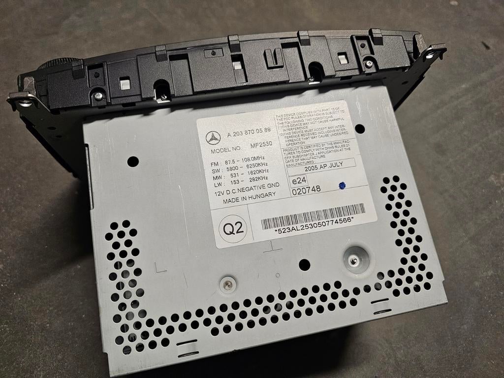 Mercedes w203 radio CD werkt perfect, Auto diversen, Autoradio's, Ophalen of Verzenden, Gebruikt