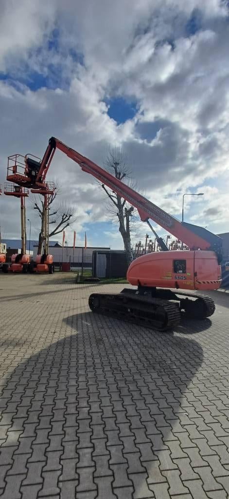 JLG 660SJC, Articles professionnels