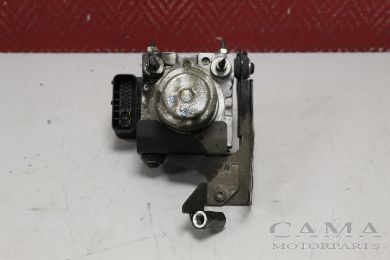 BLOC ABS (FREINS ANTI-BLOCAGE) Triumph, Motos, Dhr. S. di Majo, Utilisé, Info@cama-motorparts.nl, P.J. Troelstraweg 8 8
3144 CX  MAASSLUIS, NL