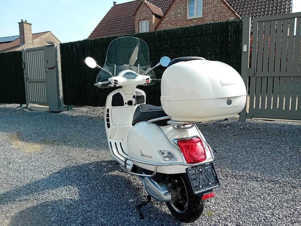 Vespa GTS 300 Super, Motoren, Scooter, 300 cc, Bedrijf, Minimaal motorrijbewijs A2