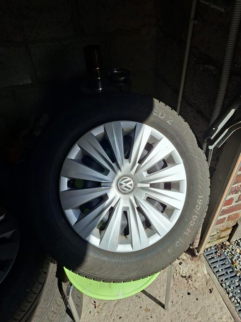 Banden VW 195/65 R15 golf 7..., Ophalen