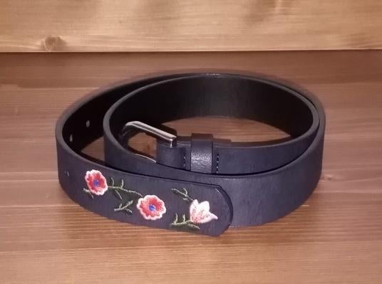Zwarte riem met bloemen, Kinderen en Baby's, Kindermode-accessoires, Ophalen of Verzenden, Nieuw, Geen merk