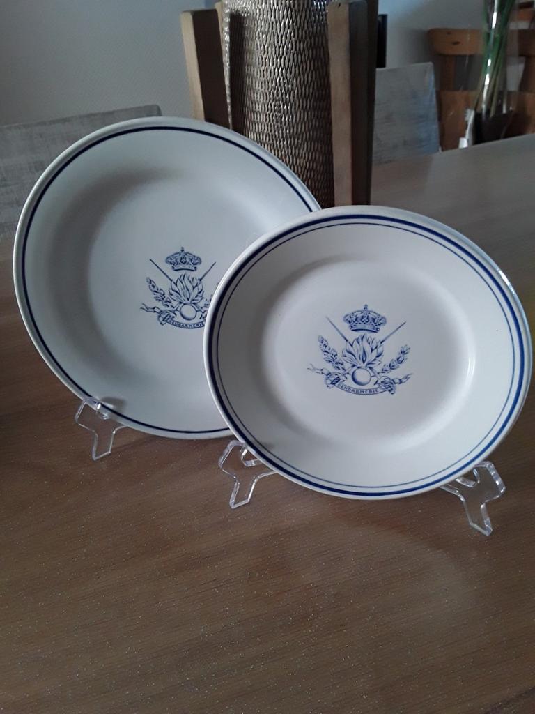 2 assiettes Gendarmerie belge, Collections, Envoi, Gendarmerie