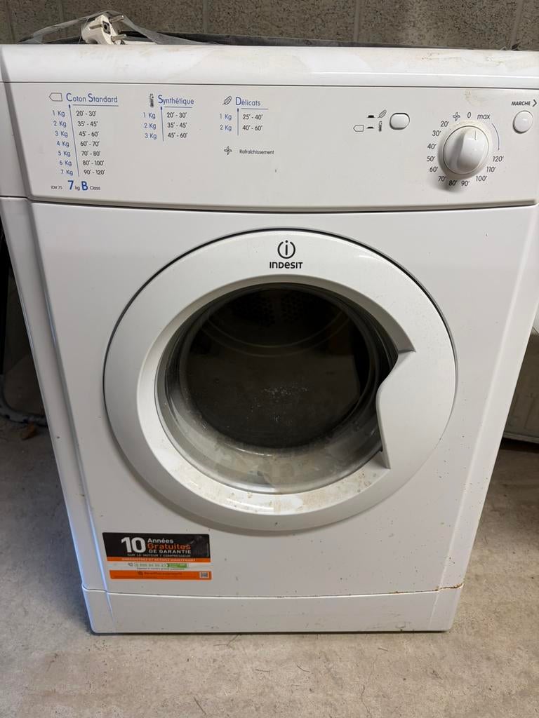 Sèche linge indesit IDV75, Electroménager, 6 à 8 kg, Évacuation d'air, Chargeur frontal, Enlèvement