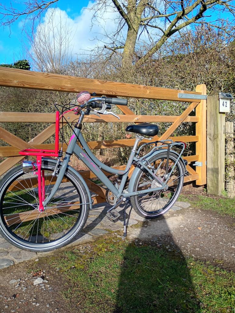 Venturelli City lifestyle meisjesfiets in perfecte staat, Fietsen en Brommers, Ophalen, 24 inch, Versnellingen, Zo goed als nieuw