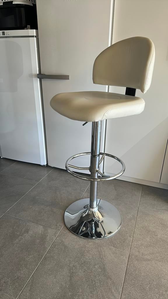 Verstelbare barstoel., Ophalen, Zo goed als nieuw