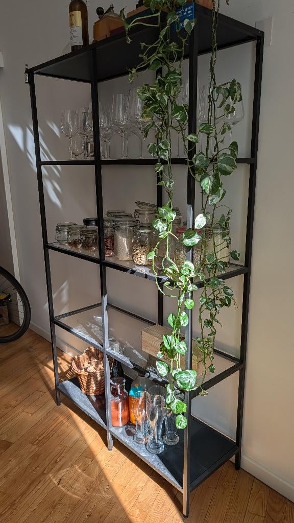 IKEA VITTSJÖ étagère 100175 métal noir-brun + verre, Enlèvement, Utilisé