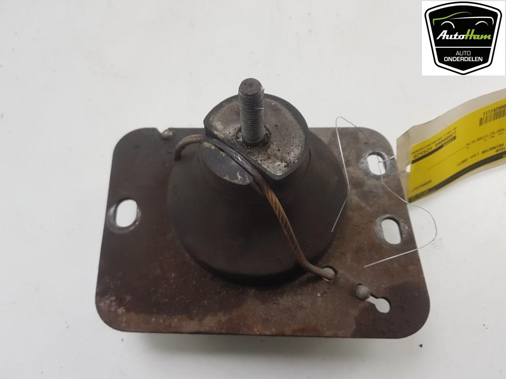 MONTAGE MOTEUR Nissan Primastar (01-2002/12-2006) (134550), Utilisé, Nissan