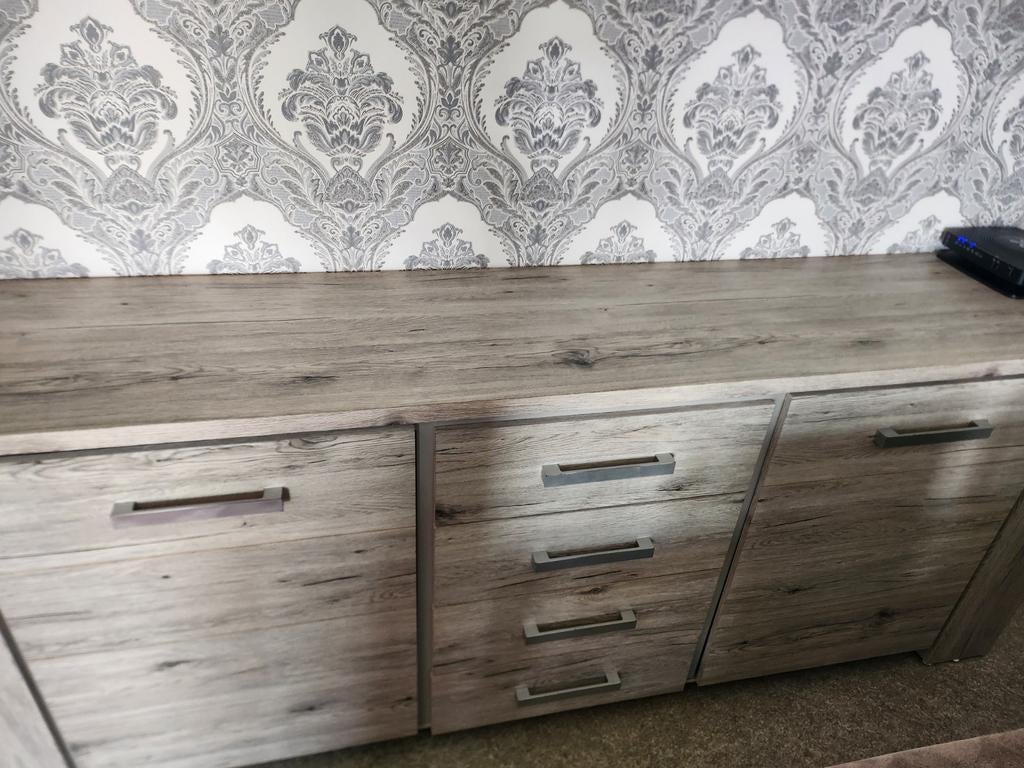 houten grijze dressoir, Enlèvement