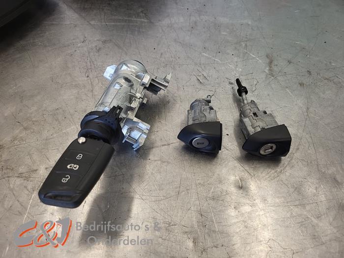 Serrure de contact + clé d'un Volkswagen Crafter, Volkswagen, -, 3 mois de garantie, Utilisé