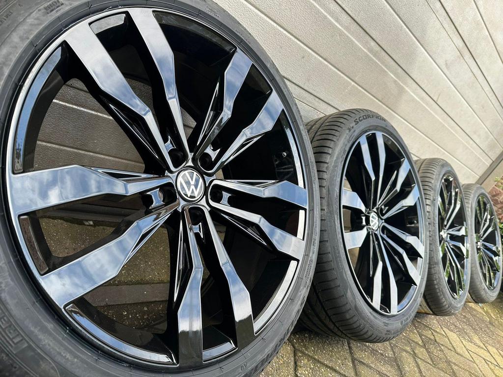 21" Volkswagen Tiguan Tayron Touareg CR Suzuka R-line velgen, Auto-onderdelen, 255 mm, -, -, Banden en Velgen