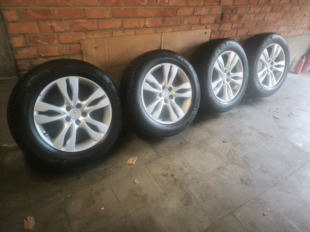 4 Kumho winter banden met alu velgen, 235 /60 R18 107H, 18 inch, Banden en Velgen, Nieuw, Winterbanden