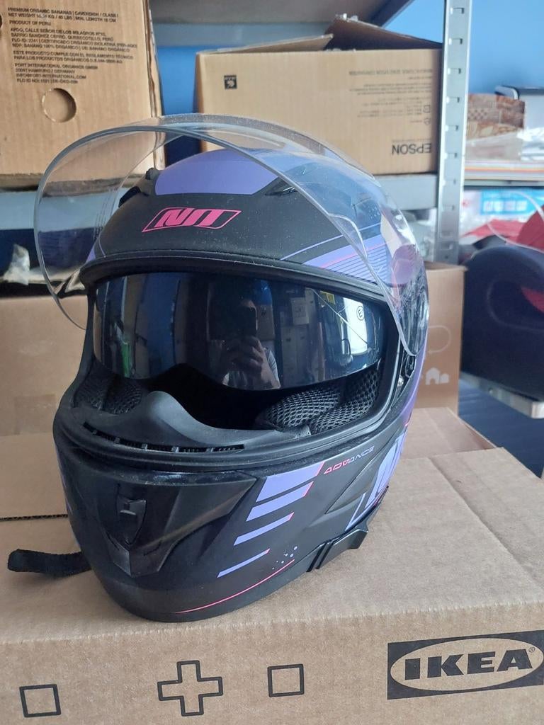Casque de moto, Enlèvement, L