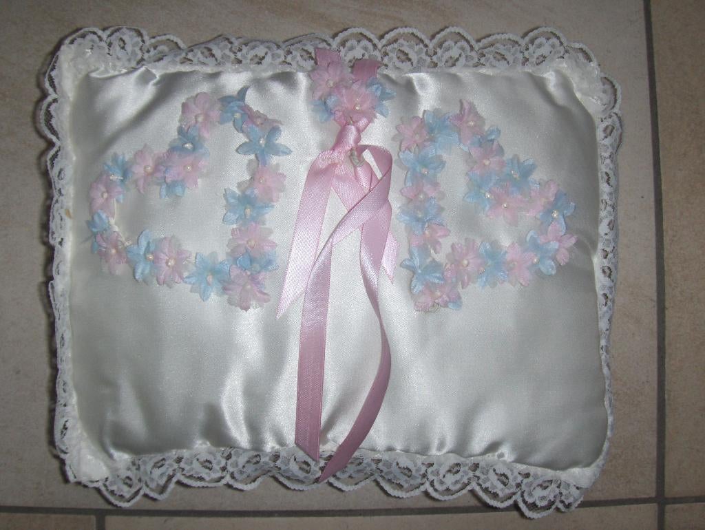 Coussin pour alliances en satin blanc pour 5 euros, Kleding | Dames, Trouwkleding en Trouwaccessoires, Ophalen of Verzenden, Nieuw