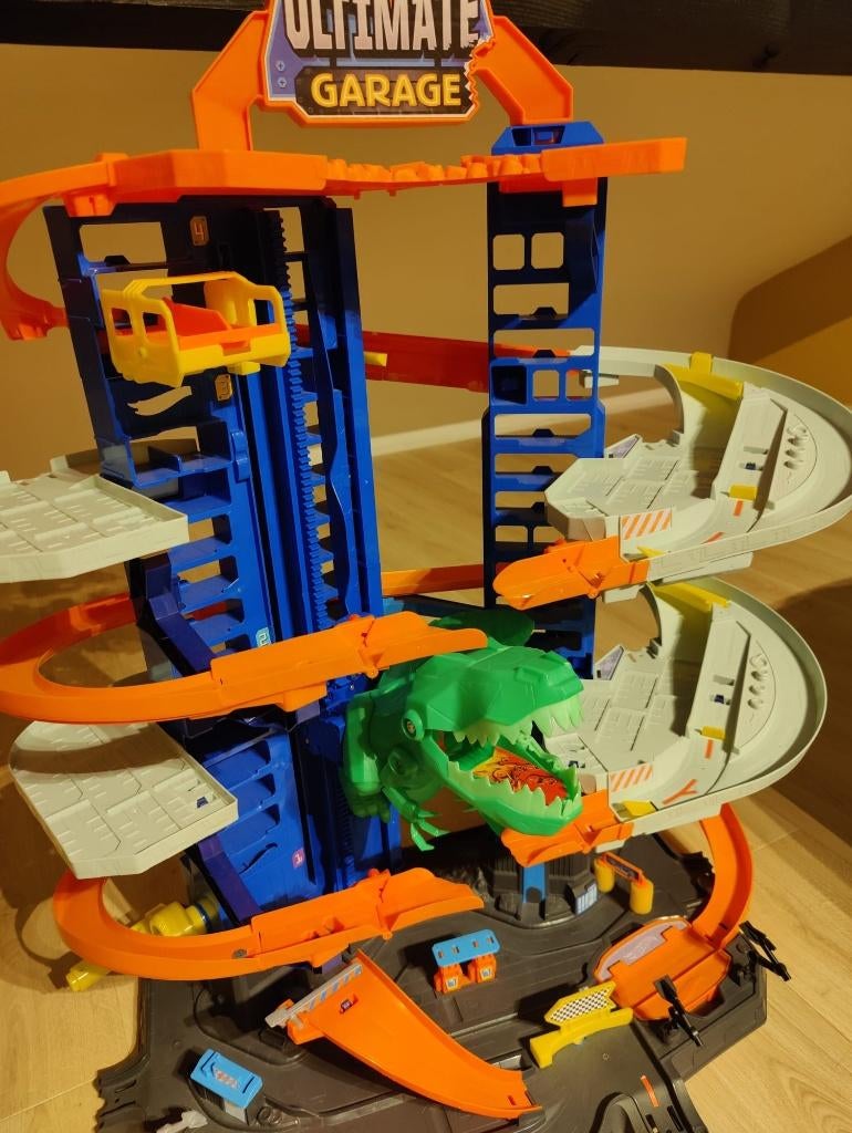 HotWheels Ultimate Garage City vs T-Rex, Mécanique à remonter, Enlèvement, Hot Wheels, Circuit