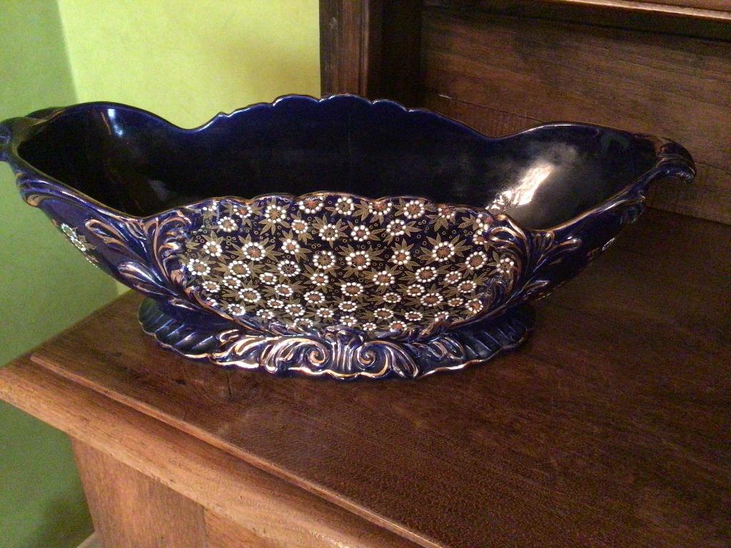 Jardinière ancienne, Enlèvement, Intérieur