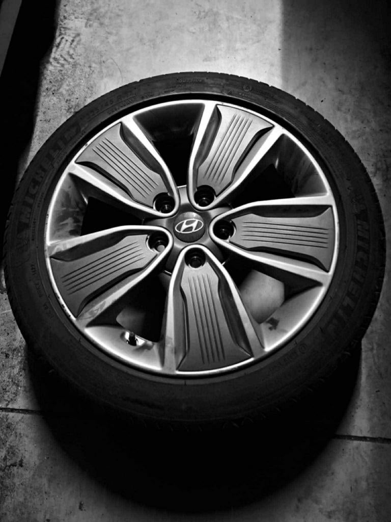 Hyundai velgen en banden, Auto-onderdelen, Banden en Velgen, Ophalen, Zomerbanden, Band(en)