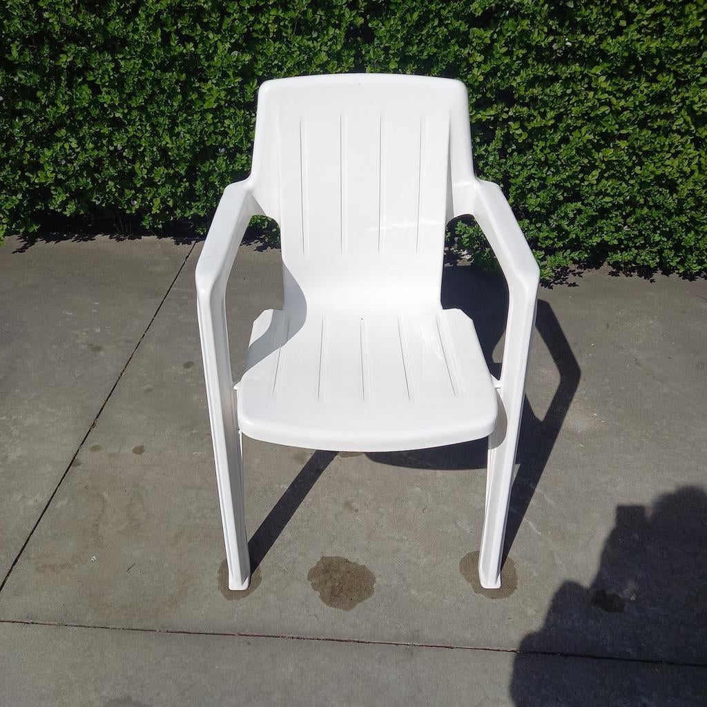 23 stevige tuinstoelen prima staat! ideaal voor tuinfeest, Tuin en Terras, Ophalen