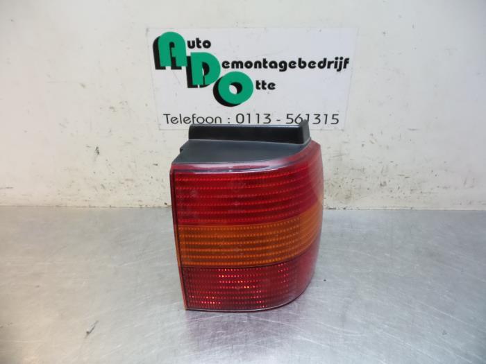 Achterlicht rechts van een Volkswagen Passat (Passat 88-), Gebruikt, -, Volkswagen, -