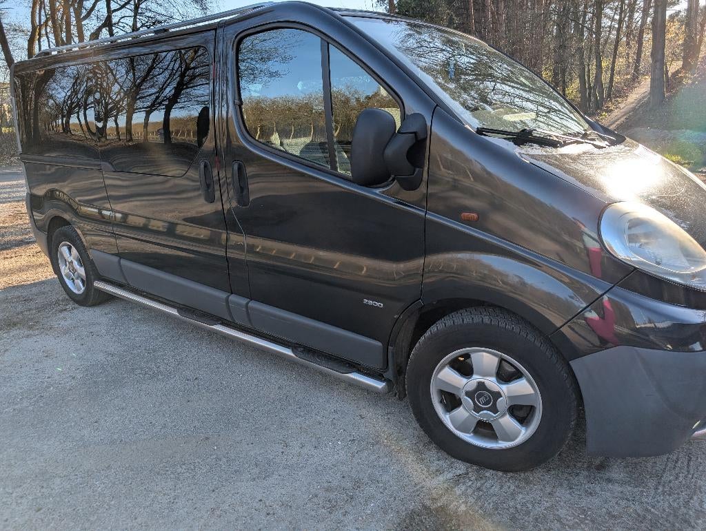 Opel Vivaro 2.5 CDTI 2007 9 persoons, Auto's, Opel, Particulier, Vivaro, Airconditioning, Dakrails, Parkeerassistent, Radio, Diesel