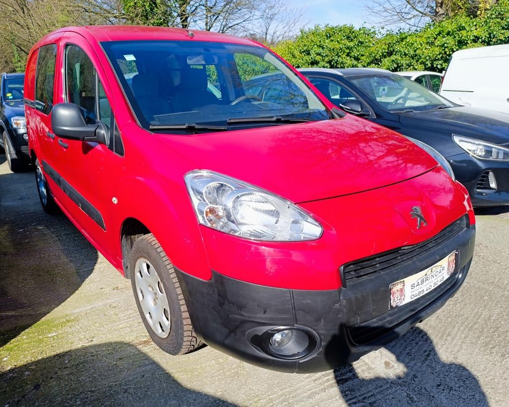 Peugeot partner 2015 1.6 essence super belle 4990€, Entreprise, Essence, Achat, Partner
