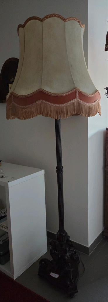 Bronzen staanlamp. Zeemeerminnen op de sokkel, Huis en Inrichting, Ophalen