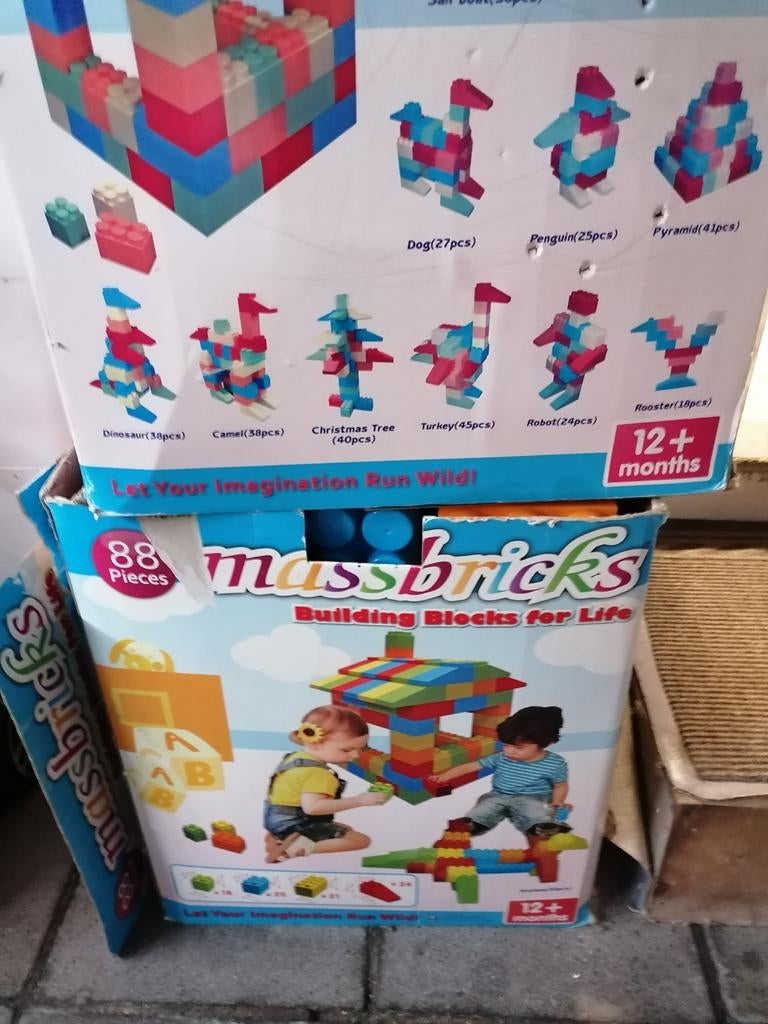 Speelgoed blokken voor de 2 dozen, Kinderen en Baby's, Speelgoed | Bouwstenen, Ophalen, Zo goed als nieuw, Overige merken