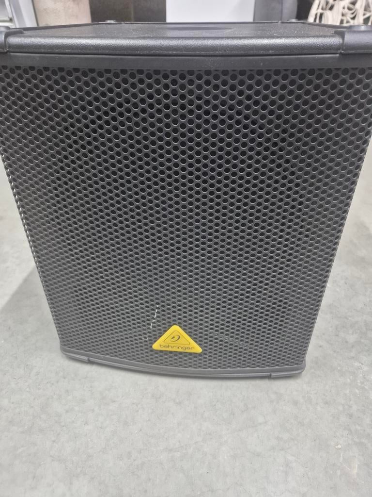 Actieve Subwoofer behringer b1200D pro, Ophalen
