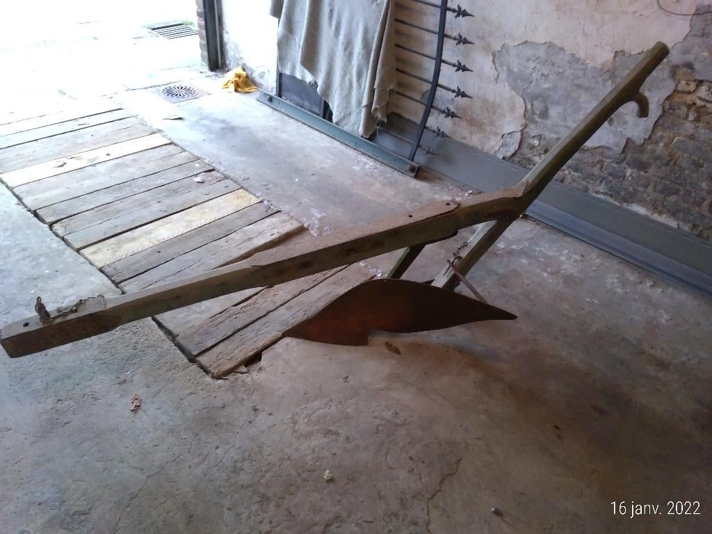 ancienne charue 1 soc  tirée par cheval, Enlèvement