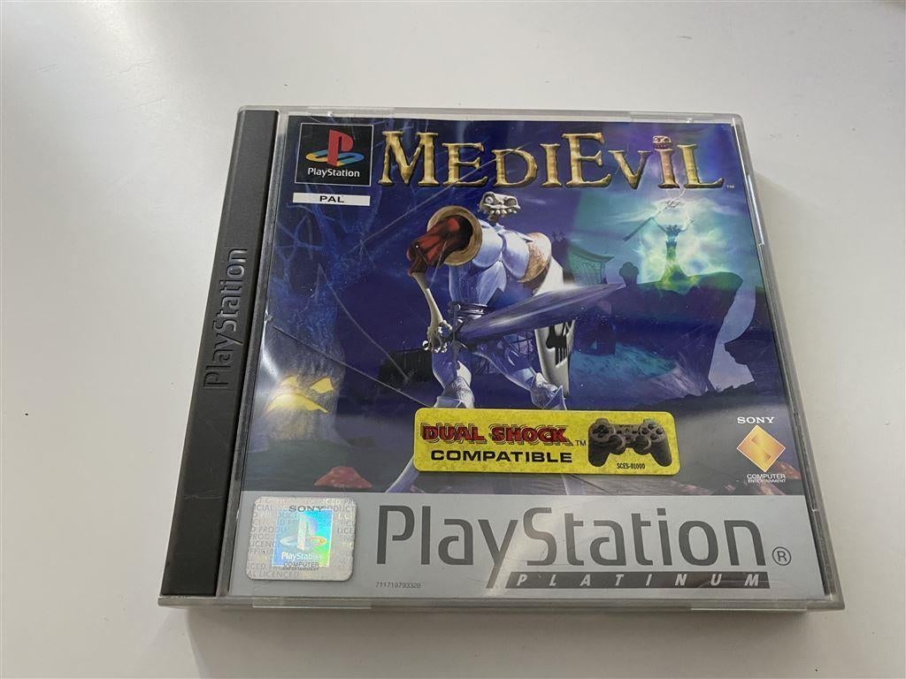 playstation 1 Medievil PAL [ 31 ], Consoles de jeu & Jeux vidéo, Envoi, Comme neuf