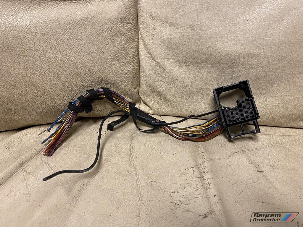 Bmw radio stekker kop origineel kabelboom E36 E34 E32 E30 M3, Gebruikt, -, -, Ophalen of Verzenden
