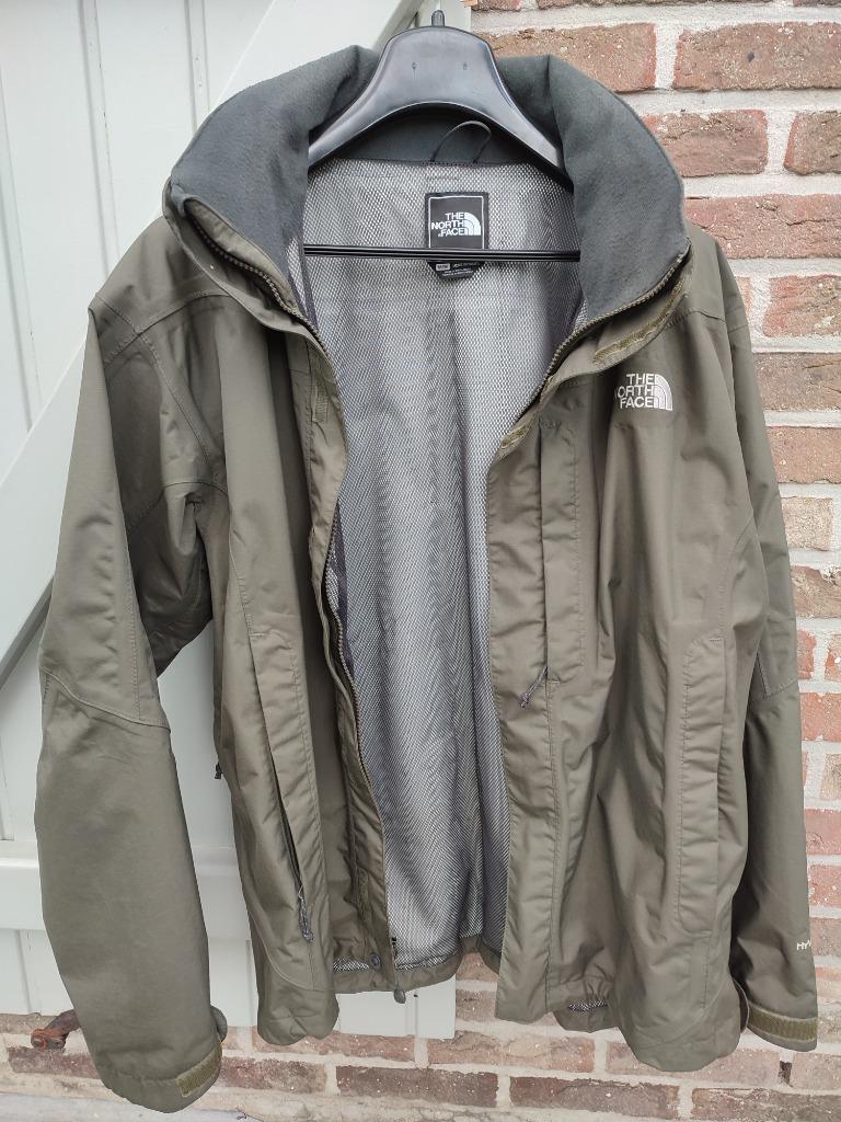 Veste de marque THE NORTH FACE taille "M", Sports & Fitness, Alpinisme & Randonnée, Comme neuf, Vêtements, Enlèvement